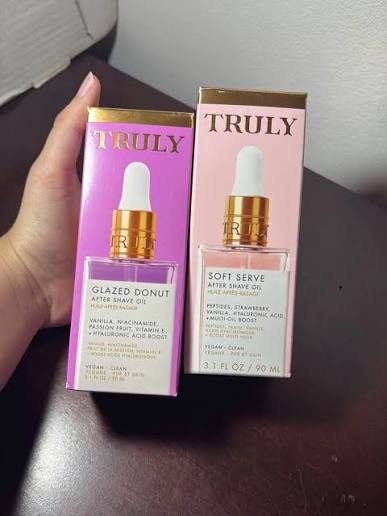 TRULY BEAUTY® • Aceites para después de afeitar • Glazed Donuts & Soft Serve